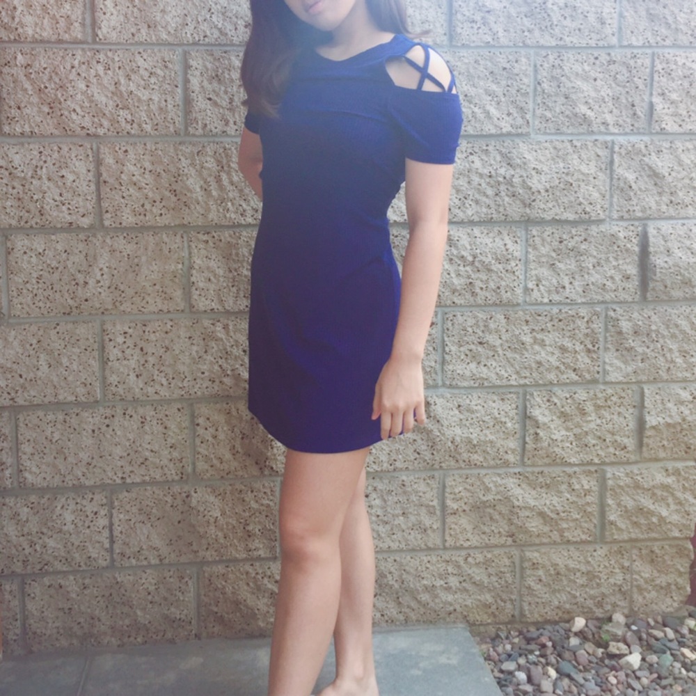 Blue geometric sleeve dress